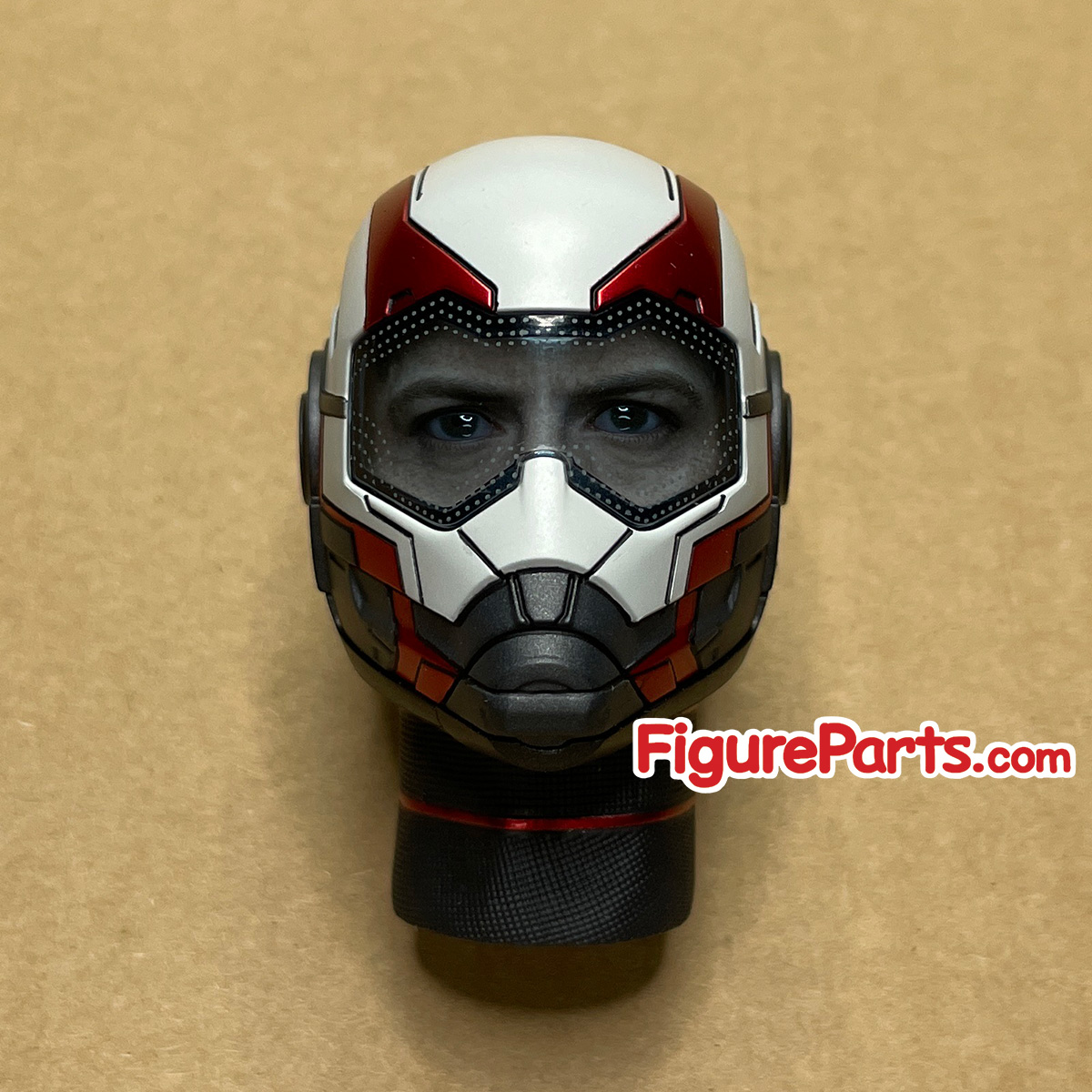 Helmeted Head Sculpt  - Tony Stark Team Suit - Avengers Endgame - Hot Toys mms537 2