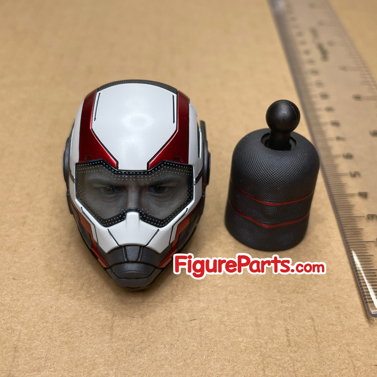 Helmeted Head Sculpt  - Tony Stark Team Suit - Avengers Endgame - Hot Toys mms537 8